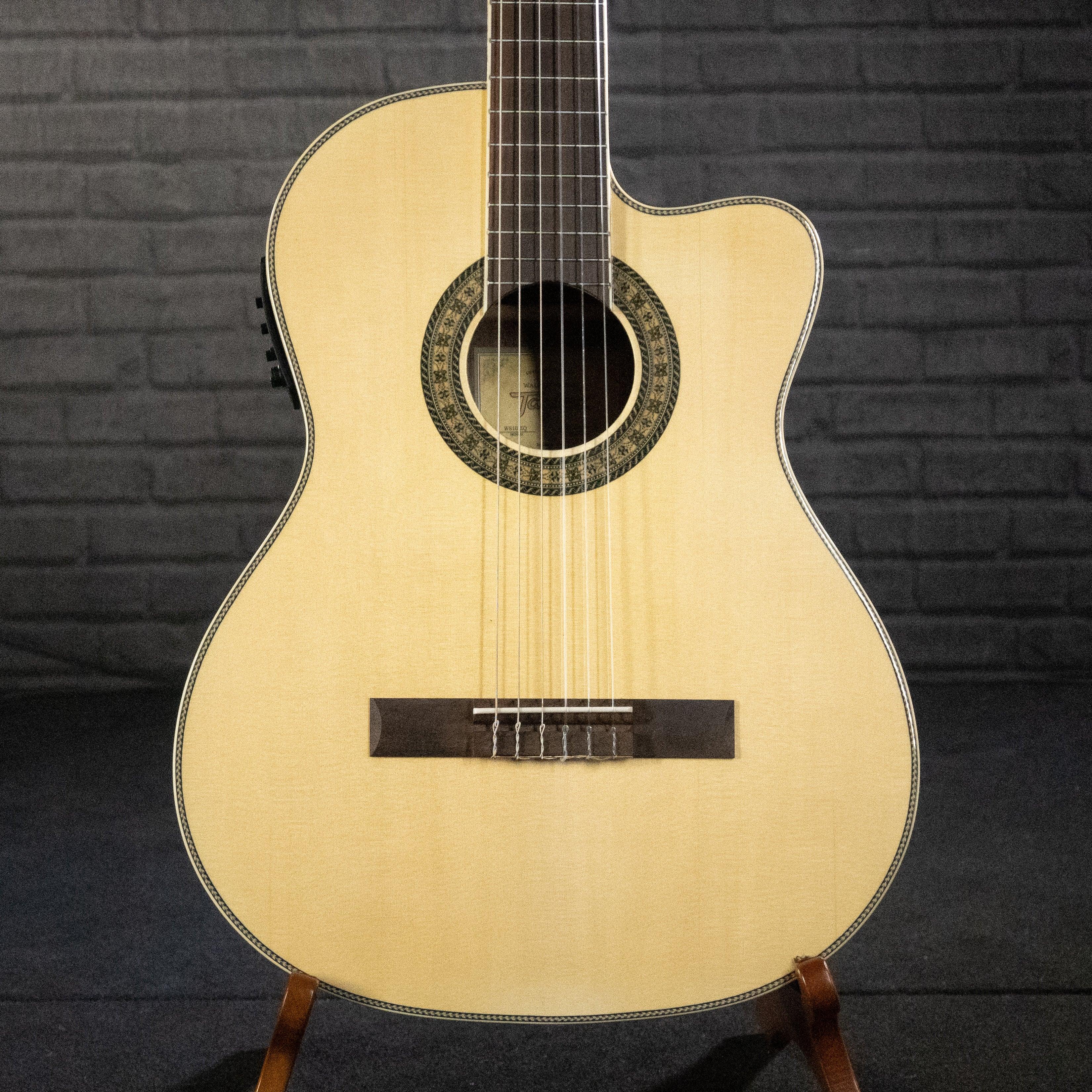 Tagima classical store guitar