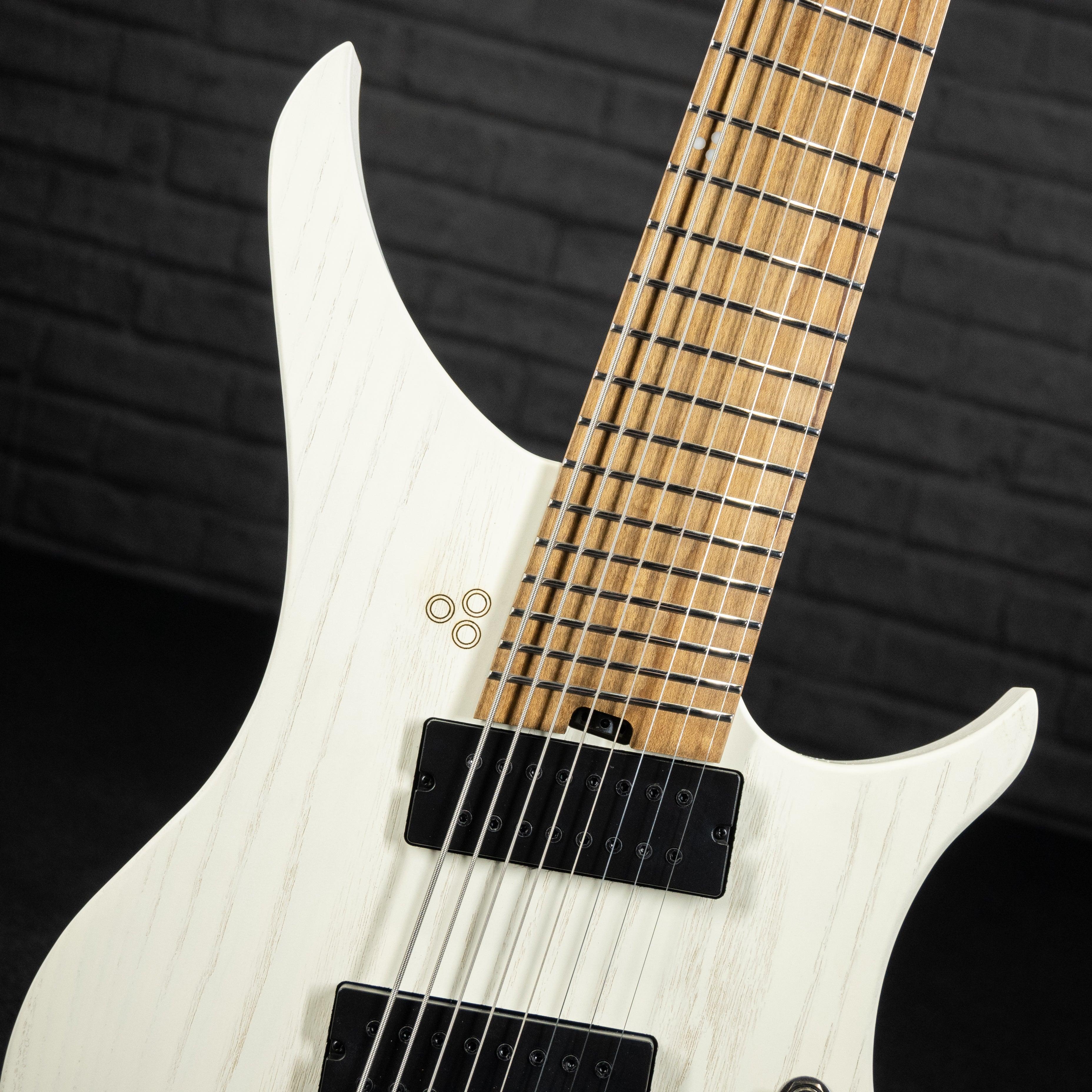 GOC C Series Materia 8 String (Worn White)