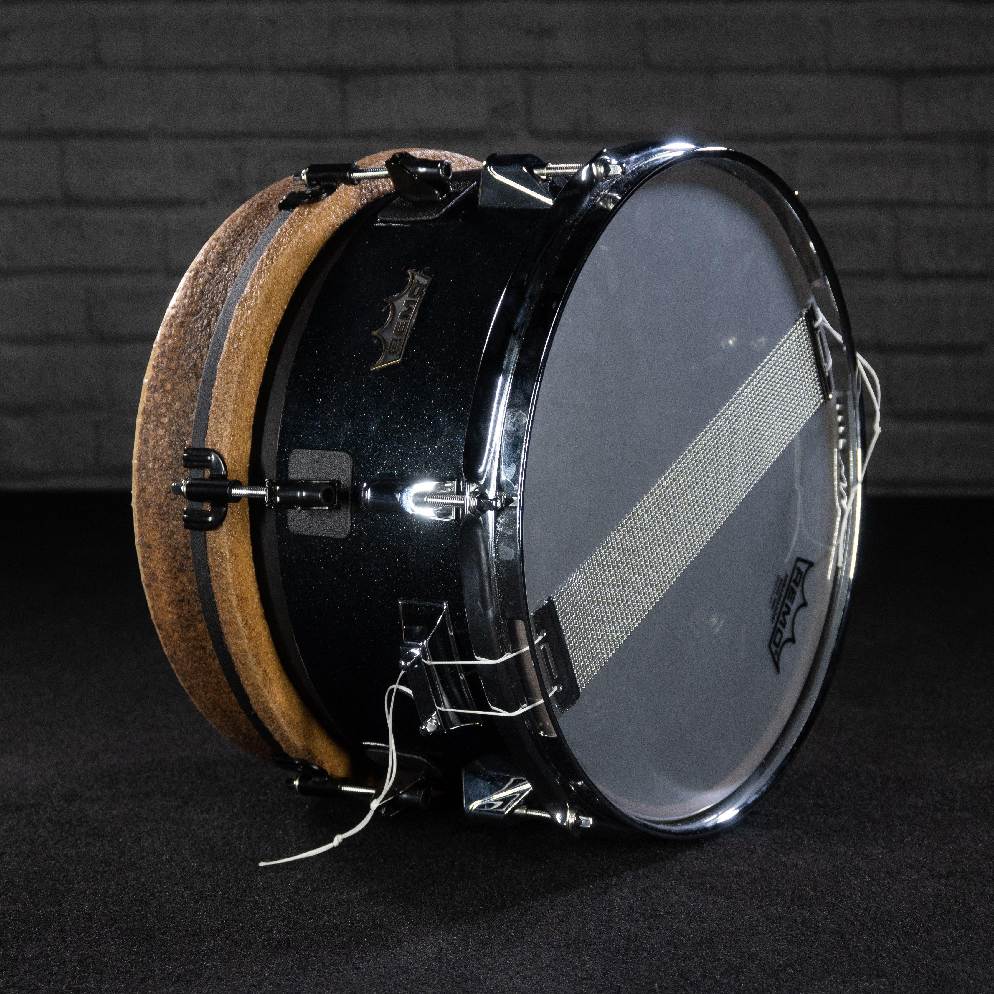 Remo Mondo Snare Black Sparkle na mayRemo Mondo Snare Black Sparkle na may  