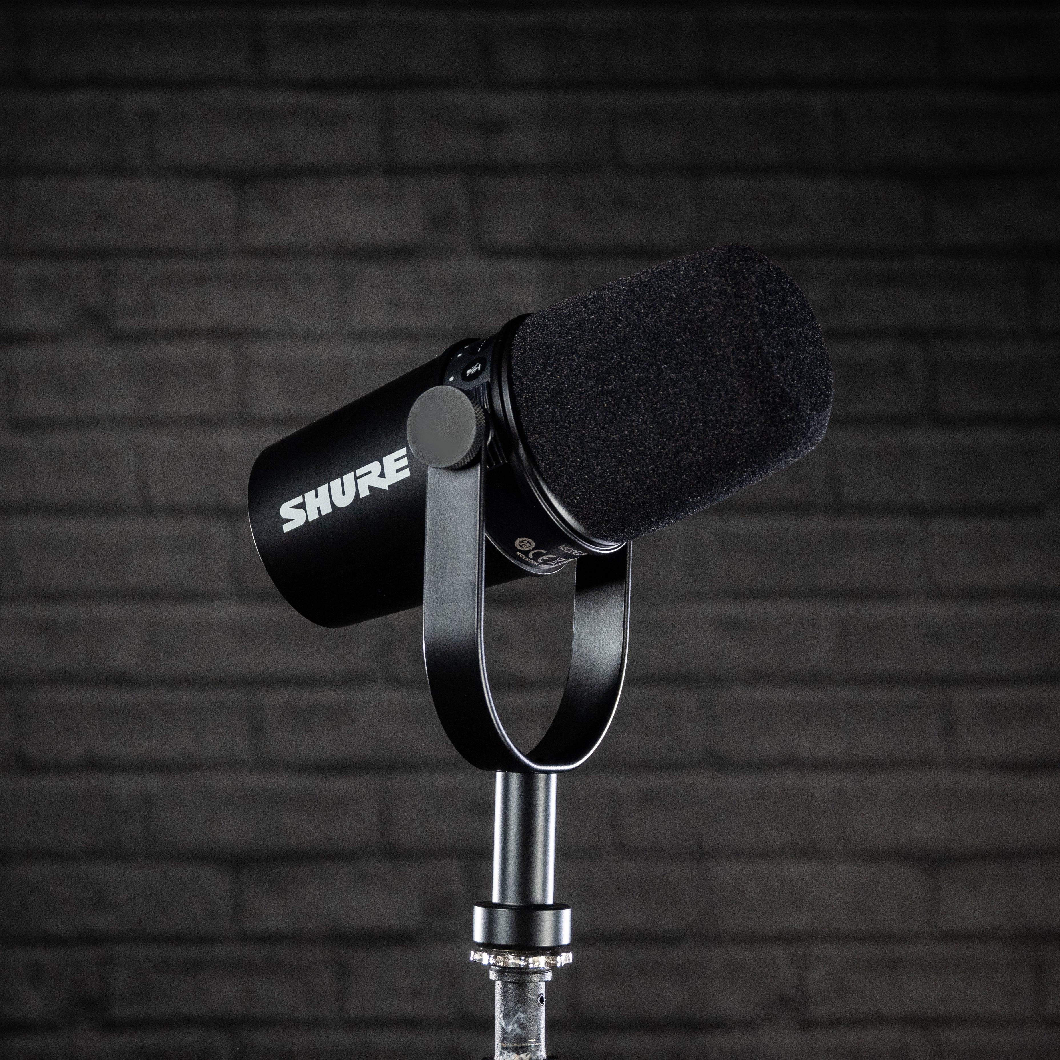 Shure MV7 Podcast Microphone - Black PODAST PAK